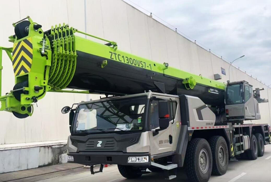 Saudi Arabia – 1 Unit ZOOMLION ZTC1300VS763-1 Truck Crane