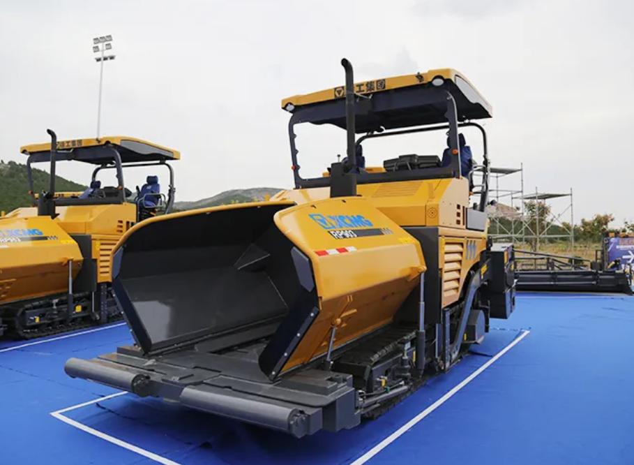 9 Meters Asphalt Paver