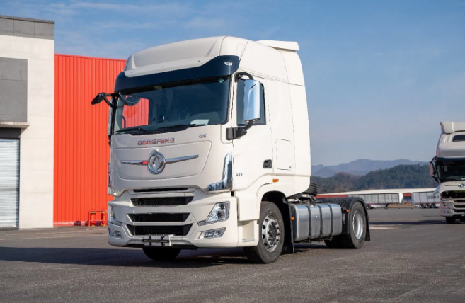 DONGFENG 6X4 Truck Tractor