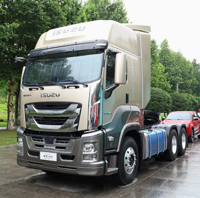ISUZU 6X4 Truck Tractor