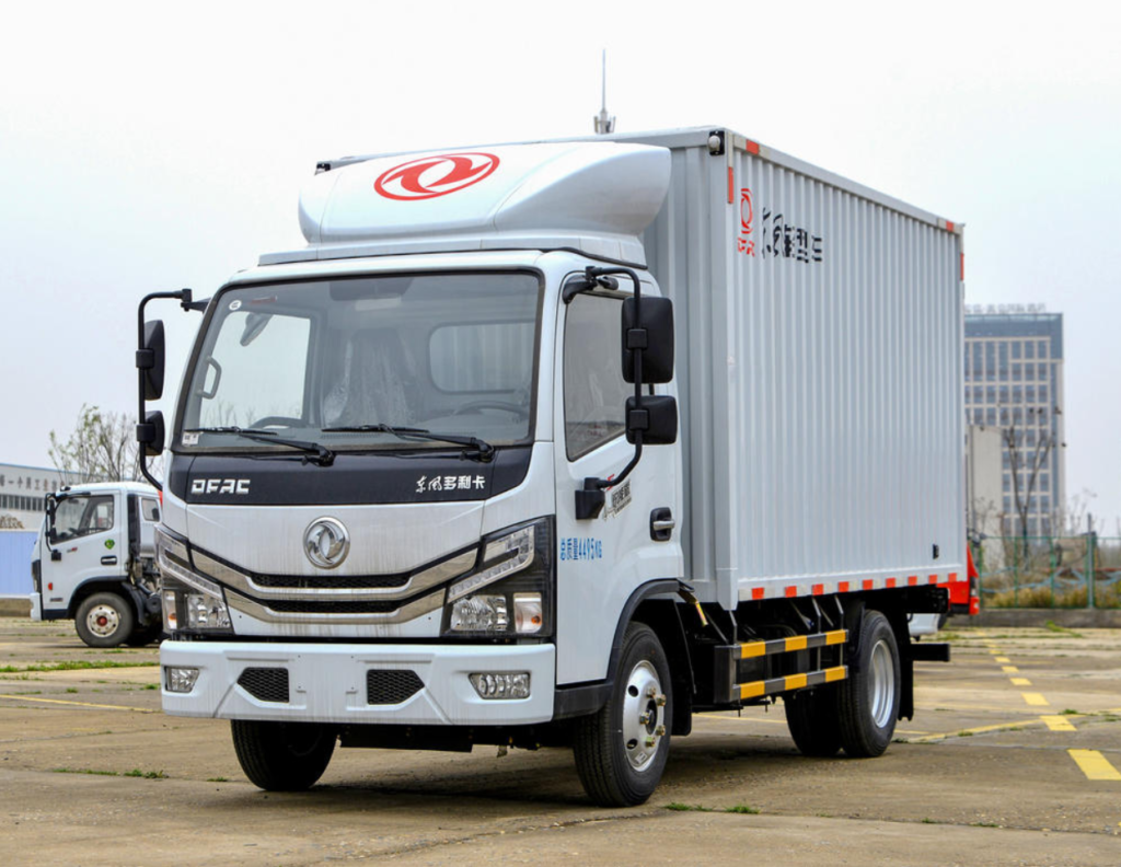 DONGFENG 4X2 Dry Box Cargo Truck