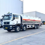 HOWO 25CBM 8X4 Fuel Tanker Truck