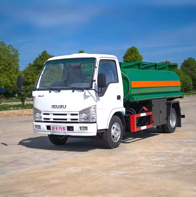 ISUZU 5m³ 4X2 Fuel Tanker Truck