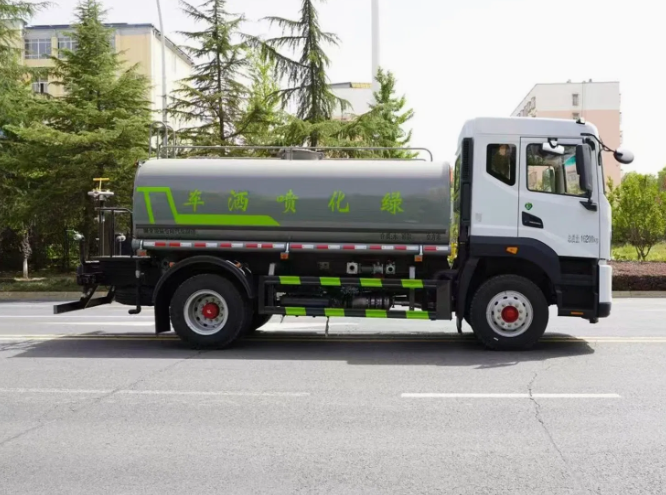 4*2  Water Tank Transport Truck for Sale