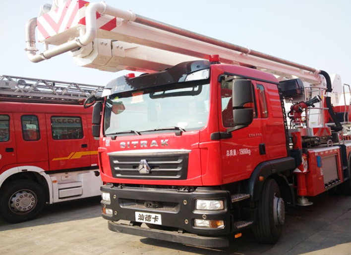 XCMG Brand 32m New Hydraulic Ladder Fire Truck