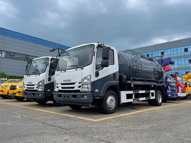 ISUZU 4X2 Septic Truck