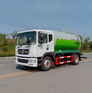 Dongfeng 8000L 4X2 Septic Truck