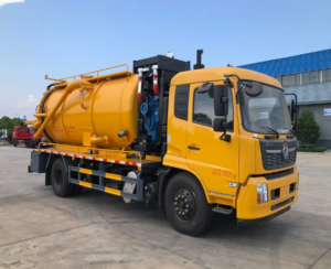 Dongfeng 8000L 4X2 Septic Truck Suction Truck