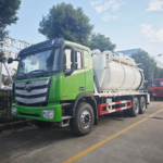 Fukuda 6X4 Cleaning and Sewage Suction Truck Septic Tank Cleaning High Payload Capacity Abundant Power