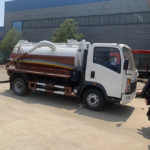 HOWO 4X2 Small 4000L Customized High Power Vacuum Sewage Suction Septic Truck