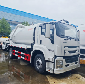 ISUZU Vacuum Sewage Suction Truck
