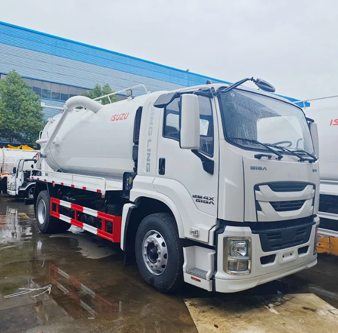 ISUZU Vacuum Sewage Suction Truck