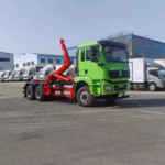 Sinotruk 4X2 300HP Garbage Truck with Hook Lift