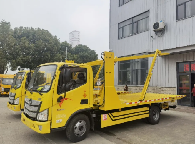 Durable 5 Tons Tow Wrecker Truck for Versatile Road Assistance