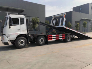 Dongfeng Tianjin 3-Axle One-Tow-Two Wrecker Truck