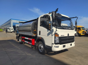 Brand New Asphalt Sprayer HOWO Asphalt Distributor Truck Hot Sale