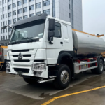 HOWO 12000L Asphalt Spreader Truck 4X2 Asphalt Distributor Truck