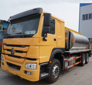 Manufacturer Heavy Duty 16000L Road Maintenance Truck Asphalt Distributor Truck