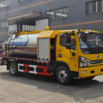China Factory 4X2 LHD Rhd 5ton Asphalt Distributor Bitumen Spraying Truck