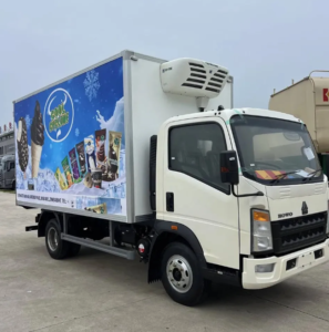 Factory Price HOWO 5t Refrigerated Food Transport Small Freezer Van Truck